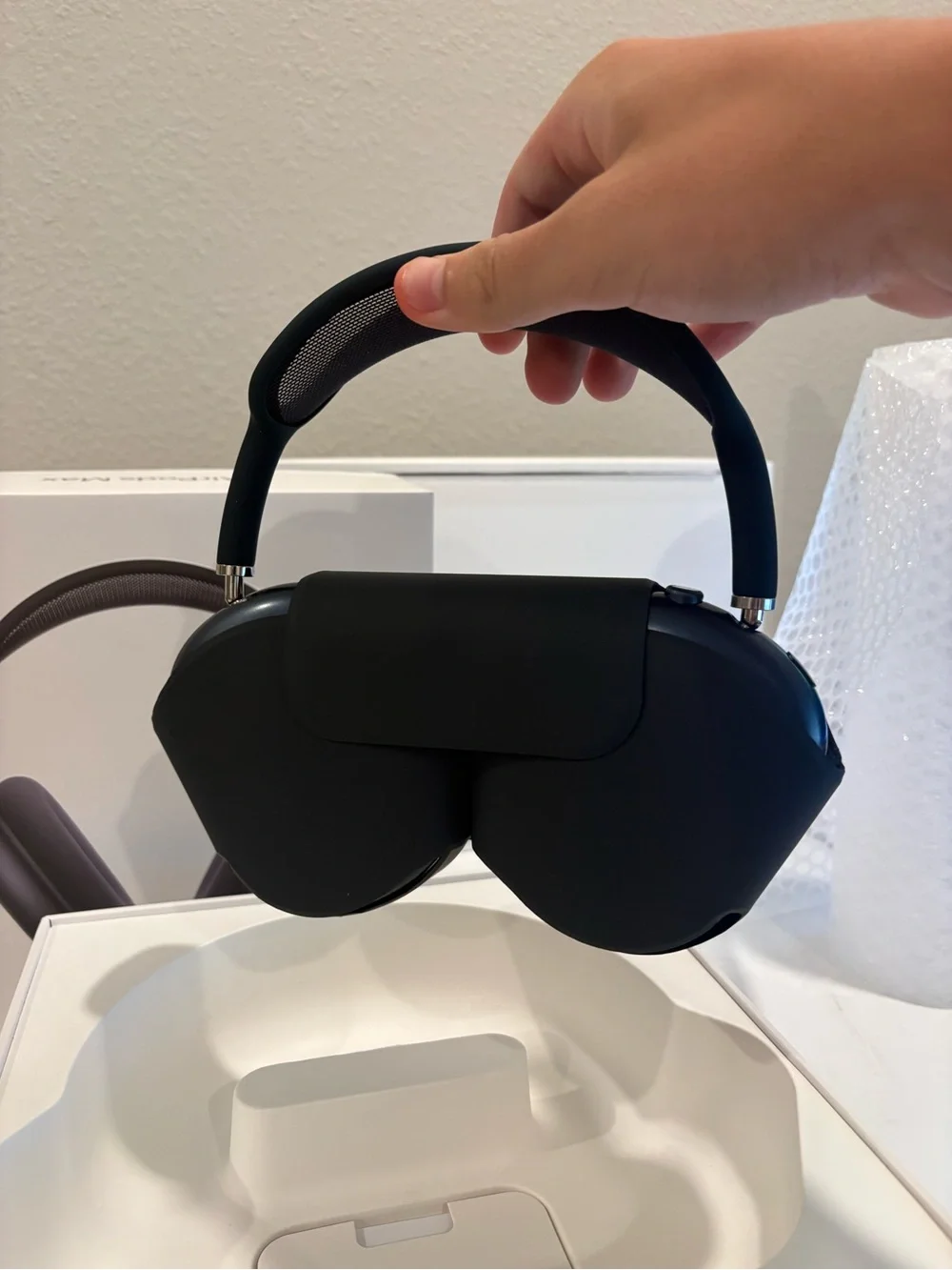 Apple AirPods Max Headphones - Black USB-C